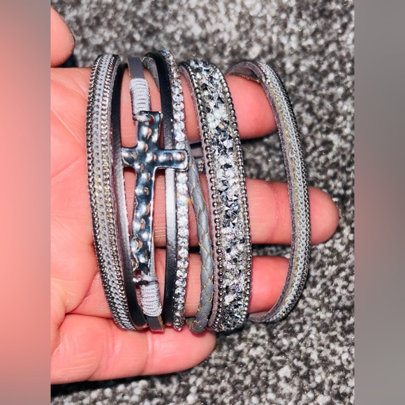MAURICES MULTI-STRAP LEATHER BRAIDED  BRACELET ~
OSFM - Picture 1 of 13